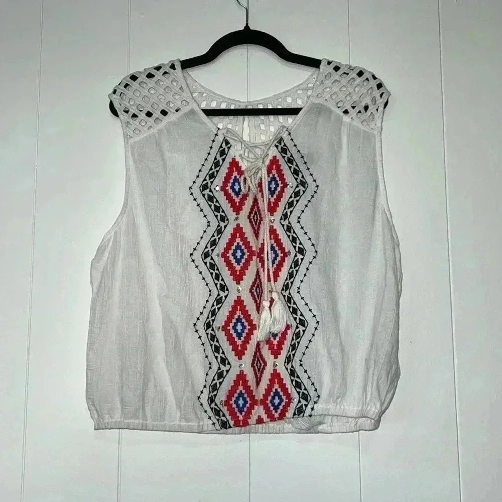Arc & Co Woman’s Summer Top F6